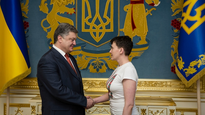 «Перемоги» не получилось: как Порошенко прогнул авторитет Надежды Савченко