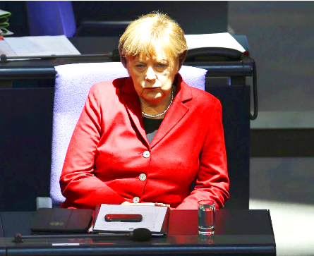 Теперь старушка Меркель сидит у разбитого корыта