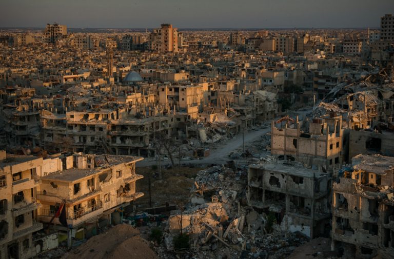 Сражение за столицу ИГИЛ, или кому достанется Сирия