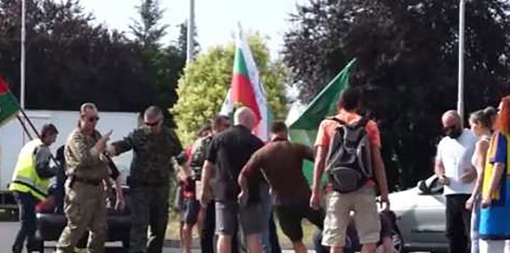 ЕС входит во вкус: Болгары избили украинцев, протестующих против России