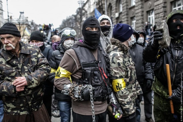 Страх перед Майданом: Порошенко разоружает Украину