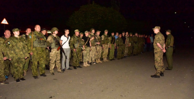 Бунт в Торецке: жители Донецкой области блокируют украинских силовиков