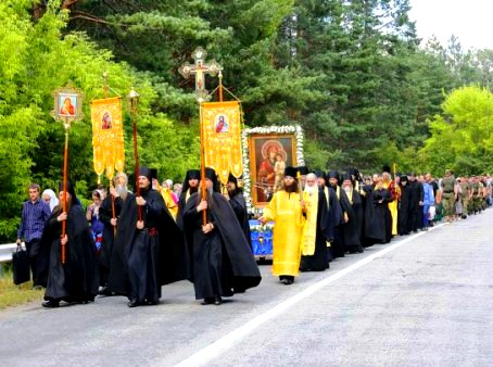 Страх Рады перед народом: Крестный ход — серьезная угроза Киева