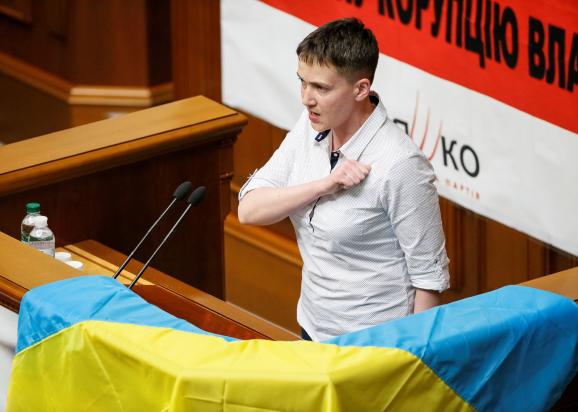 Разобьём Верховную Раду — новые шокирующие планы Савченко Разобьём Верховную Раду — новые шокирующие планы Савченко