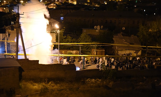 Захват здания ППС в Ереване. День тринадцатый в вопросах и ответах