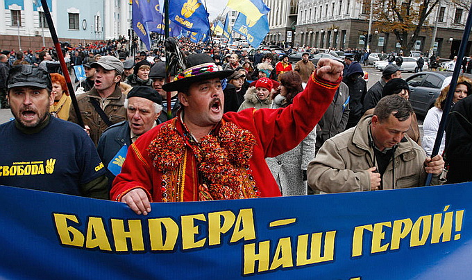 Бандеровцы и коммунисты: общая цель - украинизация русских