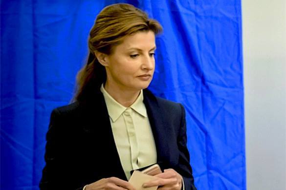 Жены убитых бойцов АТО прогнали супругу Порошенко во Львове Жены убитых бойцов АТО прогнали супругу Порошенко во Львове
