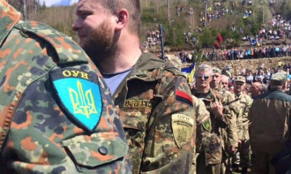 "Воины света и добра": в Киеве готовы вступить в бой с крёстным ходом "Воины света и добра": в Киеве готовы вступить в бой с крёстным ходом
