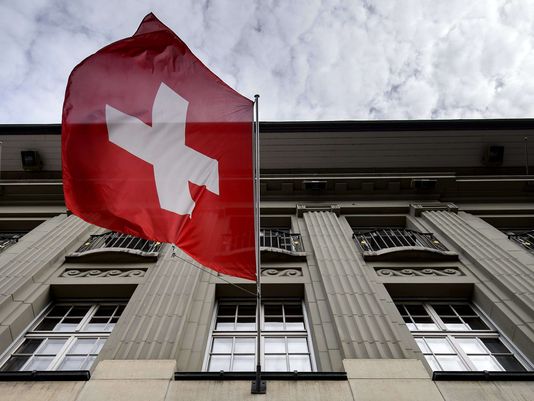 По закону и традициям: почему в Швейцарии нет проблем с мигрантами?