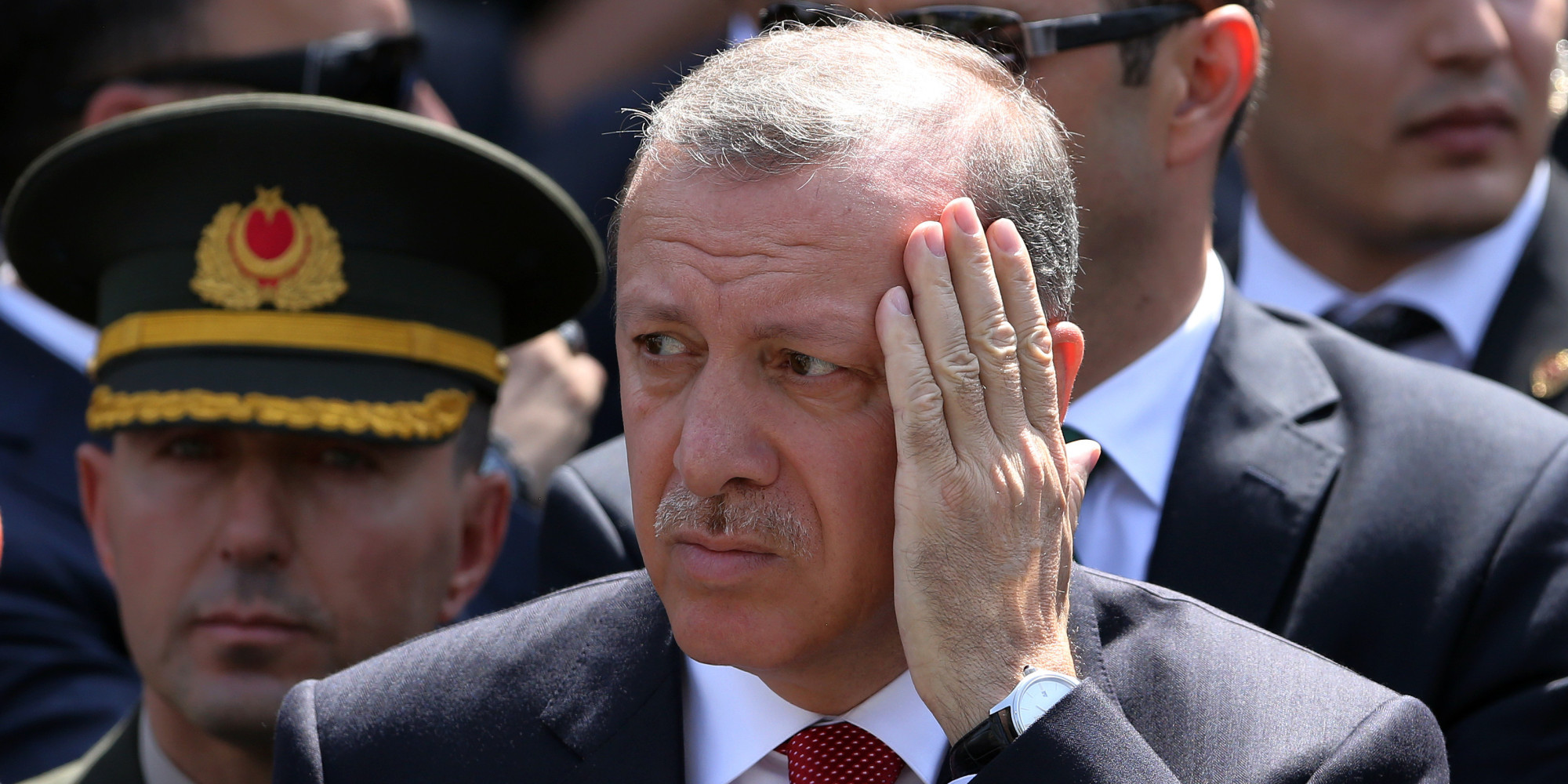 Охрана Эрдогана спасла его от мятежников