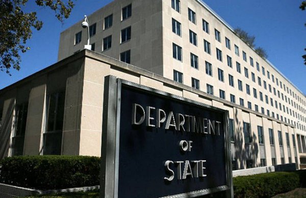 Госдеп: США выслали двух российских дипломатов