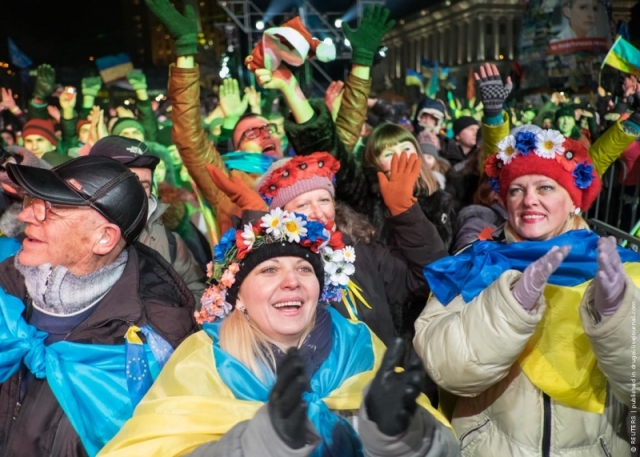 Украину разрушил не Порошенко и Яценюк, а сами украинцы Украину разрушил не Порошенко и Яценюк, а сами украинцы