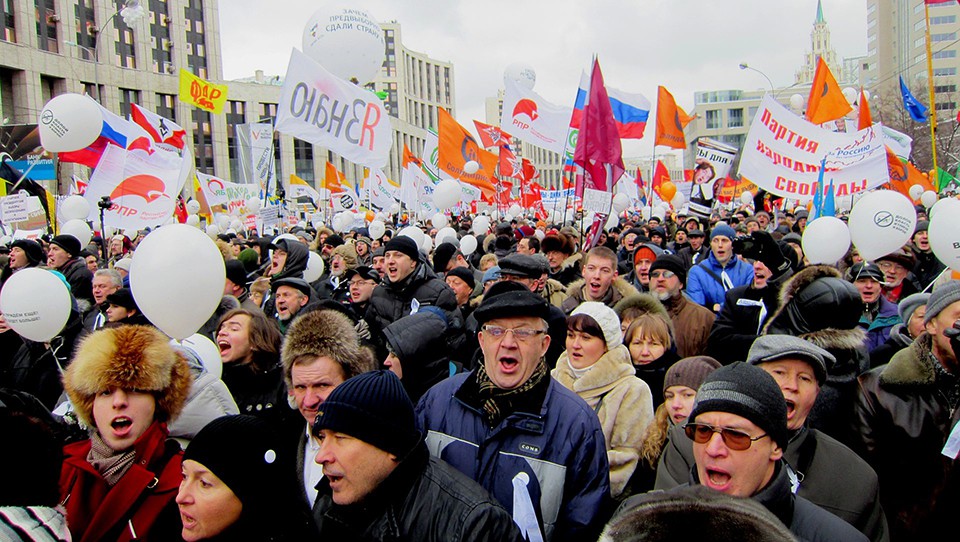 Устоит ли Россия против «гибридной цветной революции»?