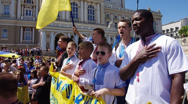 Киев обвинил Москву в исчезновении 8 млн украинцев, живущих в России Киев обвинил Москву в исчезновении 8 млн украинцев, живущих в России