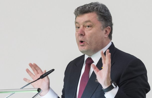 Флаг поднять некому: Западу надоело оплачивать бредни Порошенко Флаг поднять некому: Западу надоело оплачивать бредни Порошенко