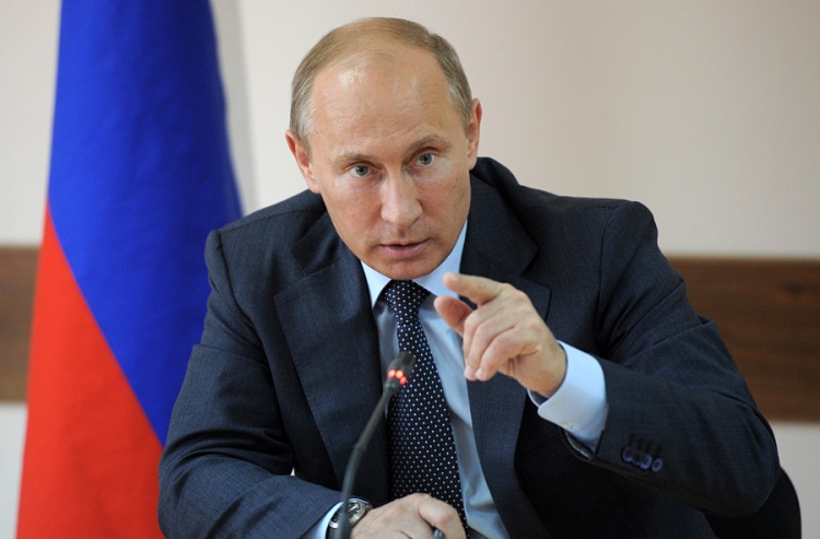 Путин жестко отчитал Порошенко за диверсию в Крыму