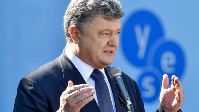 Порошенко ищет покровителей и дарителей Порошенко ищет покровителей и дарителей
