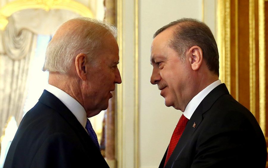 Байден едет в вразумлять турецкого президента