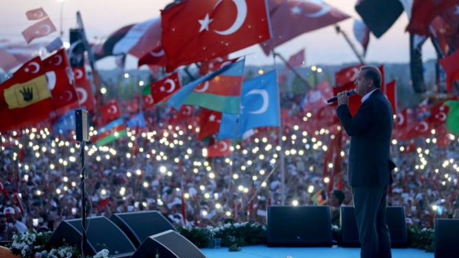 Эрдоган пополняет ряды своих сторонников зеками