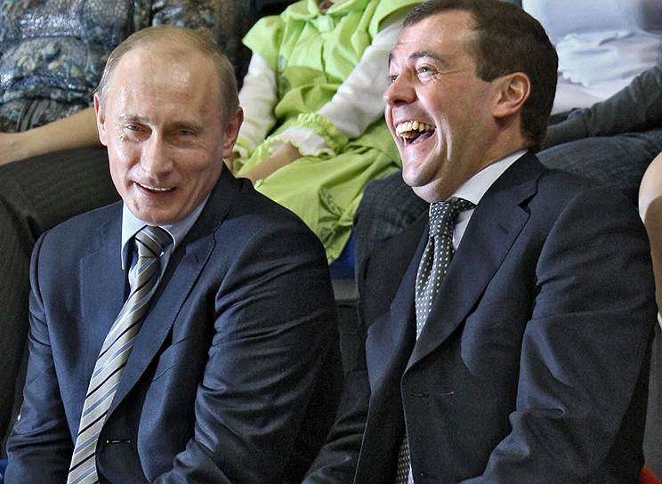 Народ пожаловался Путину на Медведева. Ждите ответа… Ждите ответа…