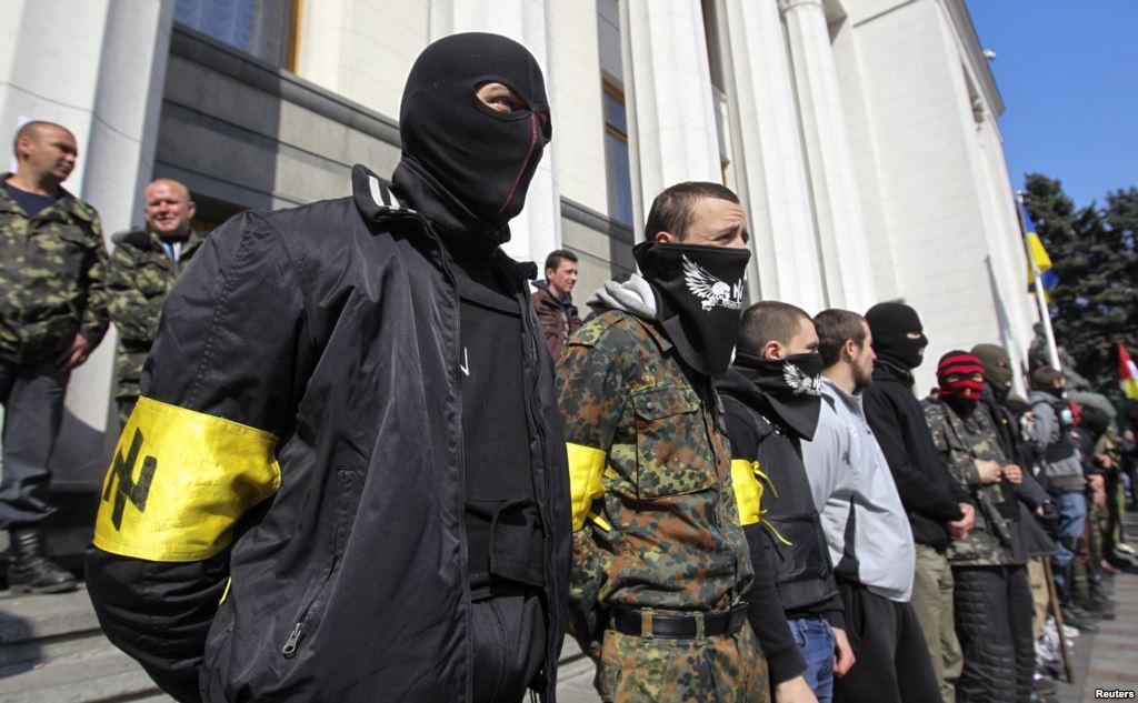 МИД РФ отреагировал на нападение радикалов на Российский центр в Киеве