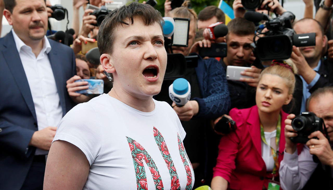 Савченко: Тимошенко пора восвояси, а Порошенко — спуститься с небес Савченко: Тимошенко пора восвояси, а Порошенко — спуститься с небес