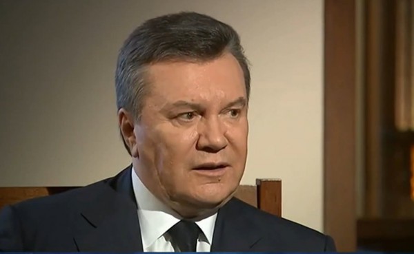 Виктор Янукович прибыл в Волгоград на яхте и прогулялся по городу