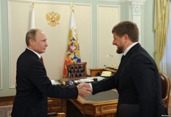 Без поддержки не получается: что Кадыров просил у Путина ночью? Без поддержки не получается: что Кадыров просил у Путина ночью?