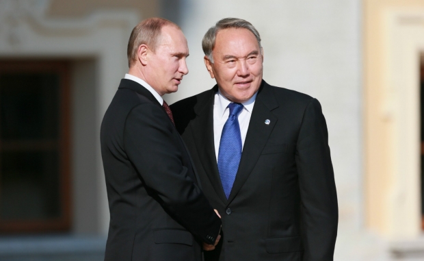 Назарбаев Путину: Порошенко готов признать Донбасс