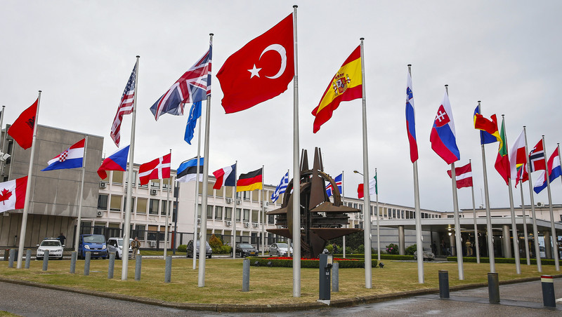 Милые бранятся, только тешатся: НАТО и Турция слишком выгодны друг другу