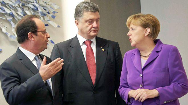 Меркель и Олланду не дадут выстрелить дуплетом. Порошенко дали пинка под зад