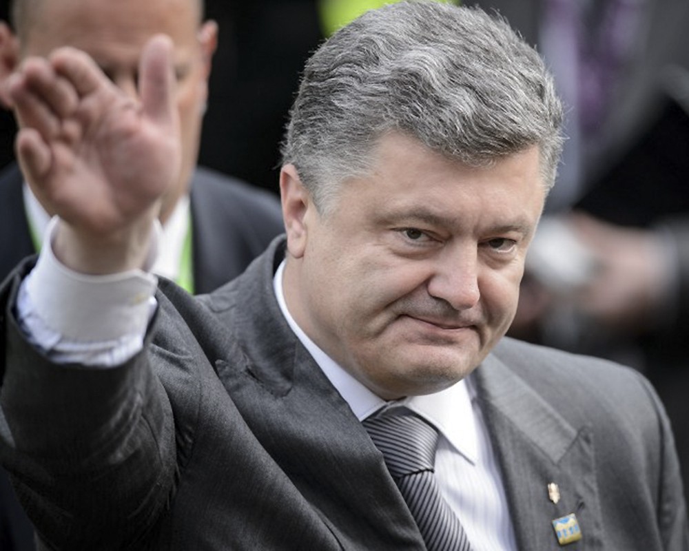 «Перемога» не работает, транша и безвиза нет: как Порошенко в Харьков съездил