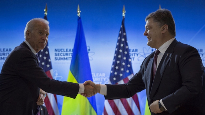 Байден на грани: попытки вертеть Украиной дают неожиданный результат