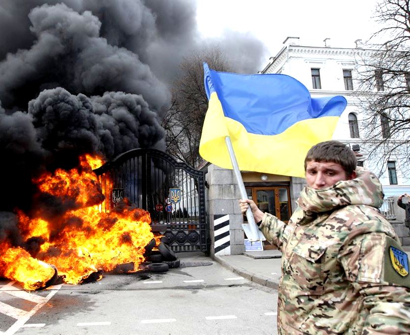Киев дал сигнал к нападению на российское посольство