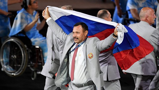 В Белоруссии рассказали, почему их паралимпийцы вышли с российским флагом