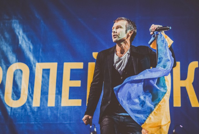 Позорная мова: Вакарчук в Херсоне взорвал сцену песней о Крыме