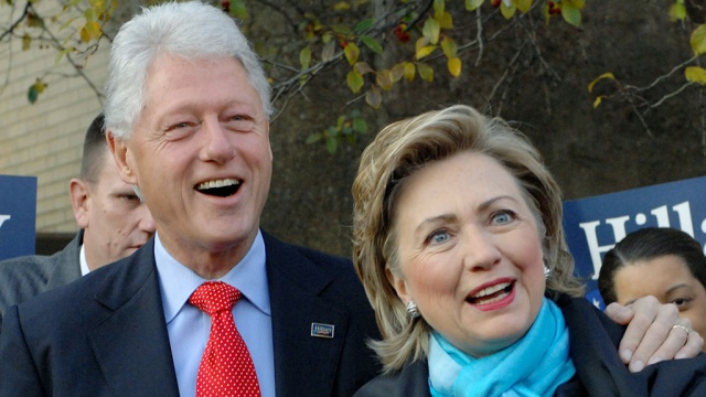 Билл Клинтон объяснил причину проблем со здоровьем своей супруги