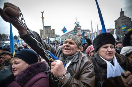 Украинцы готовы к третьему майдану из-за недоверия к властям