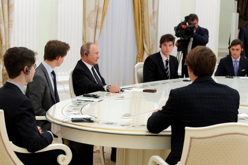 Британские студенты самостоятельно устроили встречу с Путиным