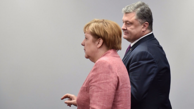 Украина завела Меркель в "минский тупик"