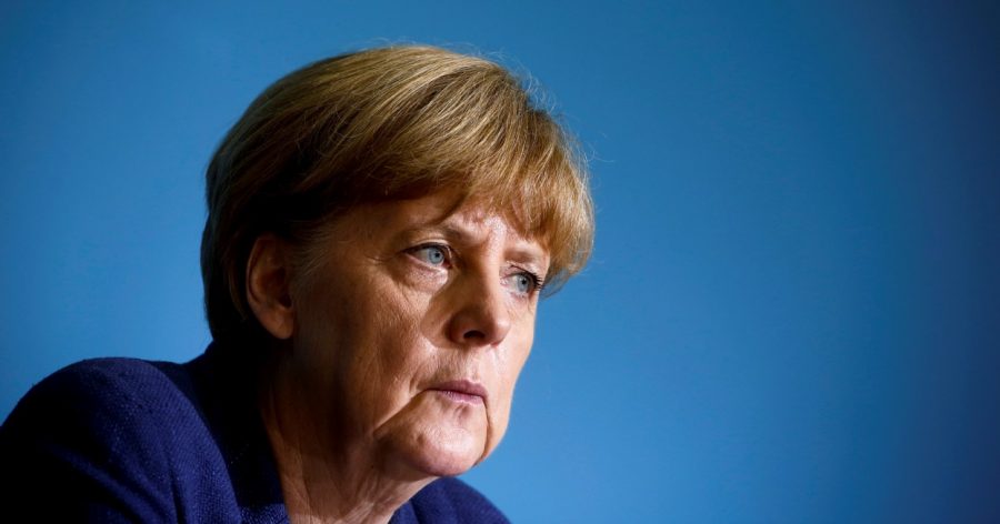 Меркель прошибает дно. Тревожный звоночек?