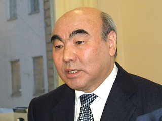 Аскар Акаев: Вашингтон и Москву из Центральной Азии выдавливает Китай