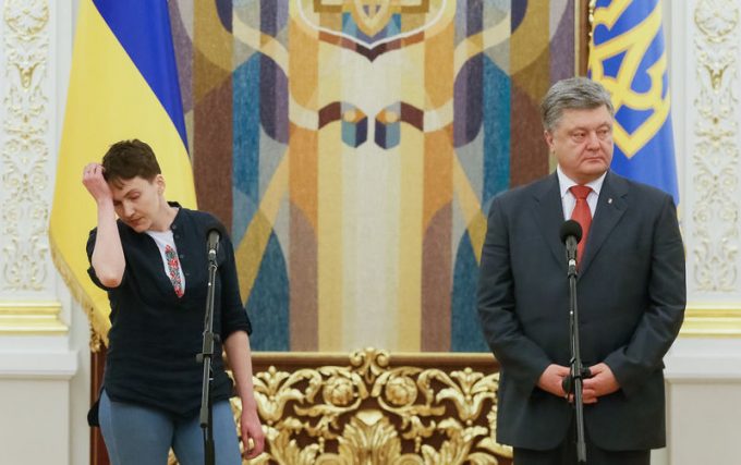 Савченко: Порошенко грубо нарушает Минские соглашения