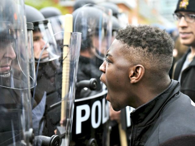 Афромайдан: приведут ли беспорядки в Северной Каролине к социальному взрыву
