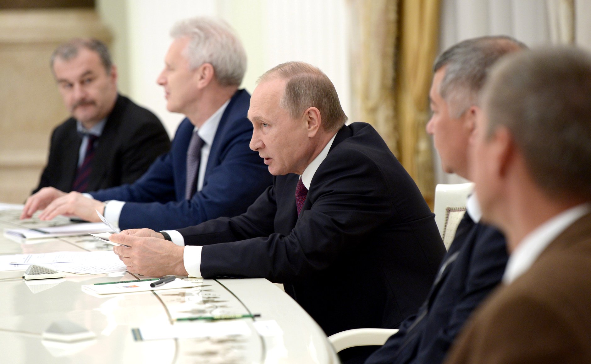 Путин возвращает ведущих мировых учёных в Россию
