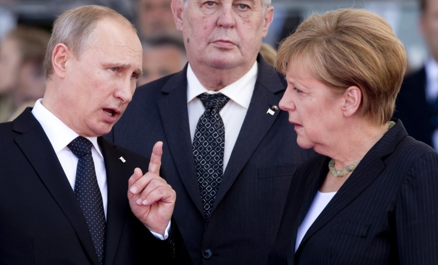 Противостояние России и Запада: Кремль сокрушит Европу с помощью трех друзей