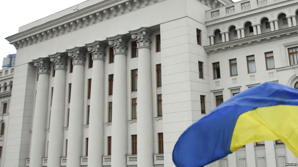 Украина по-прежнему болеет: Новые требования народа к Порошенко