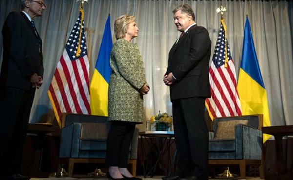 Киев молится на Клинтон