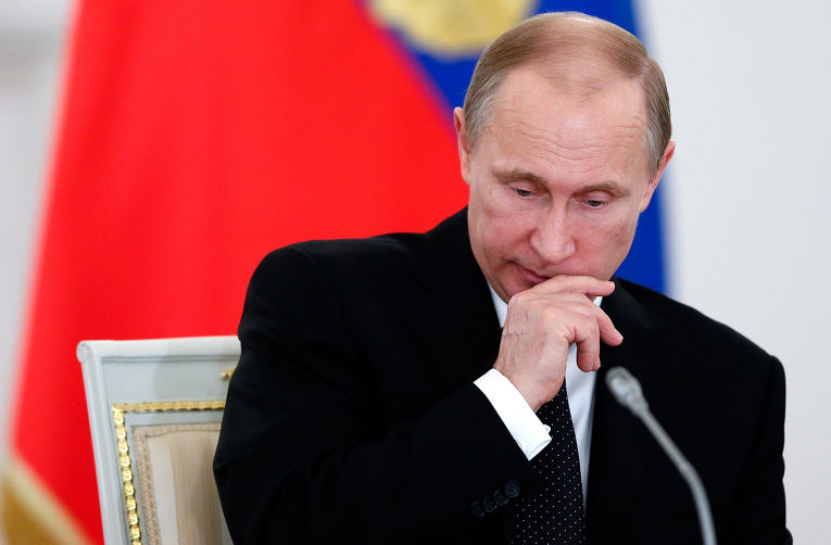 Неожиданный реверанс Путину в клипе Шнурова «Сиськи» шокировал украинцев
