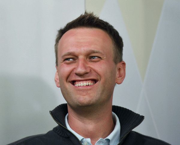 Платные расследования ФБК Навального: кто стоит за псевдоразоблачителем